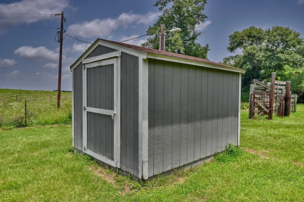 3844 Highway 36 Bellville, TX 77418