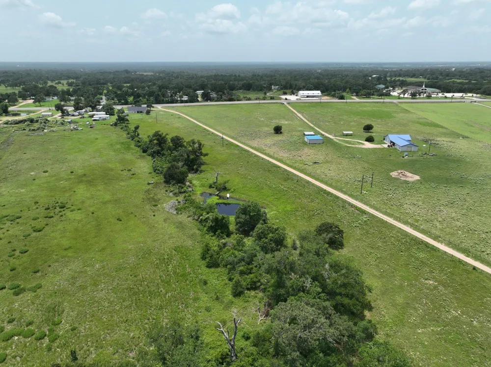 3844 Highway 36 Bellville, TX 77418