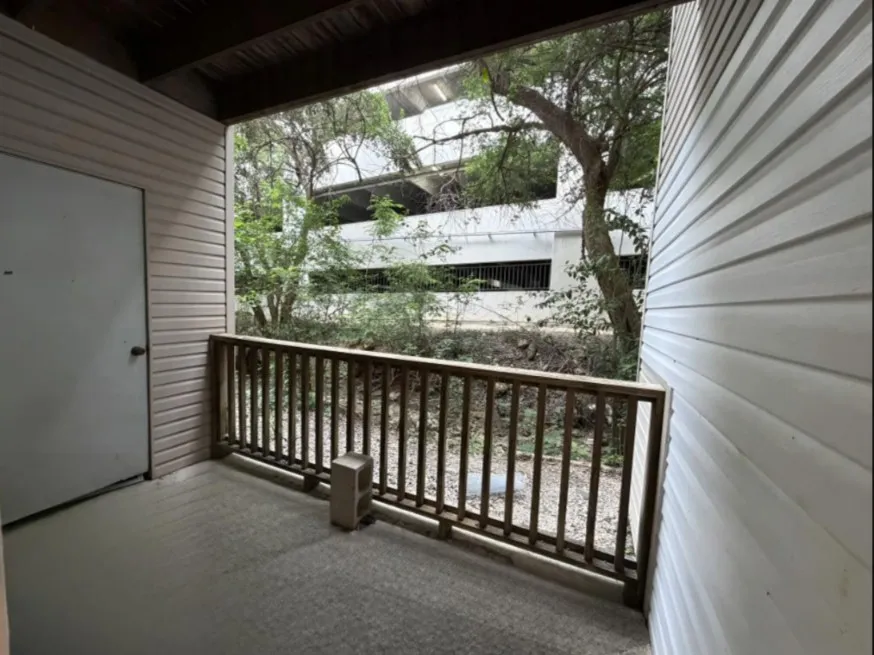 310 Pat Garrison Street #3B San Marcos, TX 78666