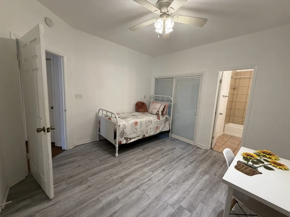 310 Pat Garrison Street #3B San Marcos, TX 78666