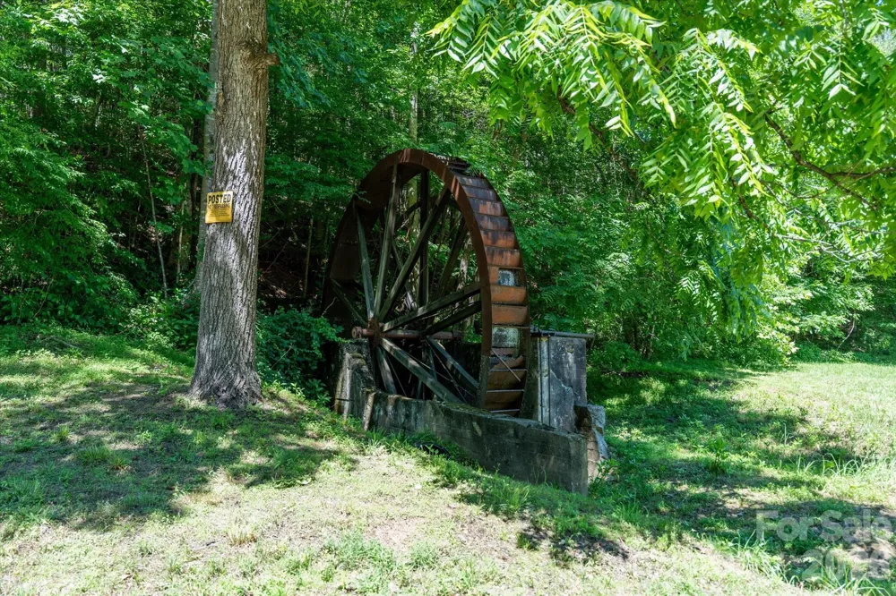 1194 Palmer Road Mill Spring, NC 28756