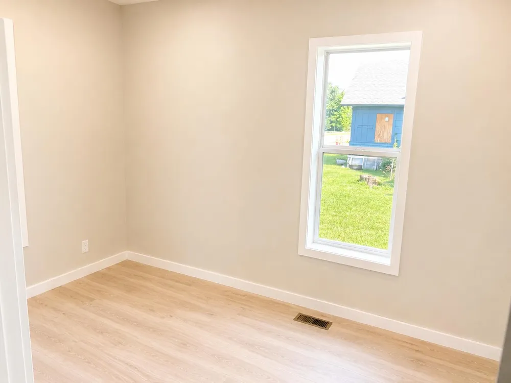 1027 Broadway Benton Harbor City, MI 49022