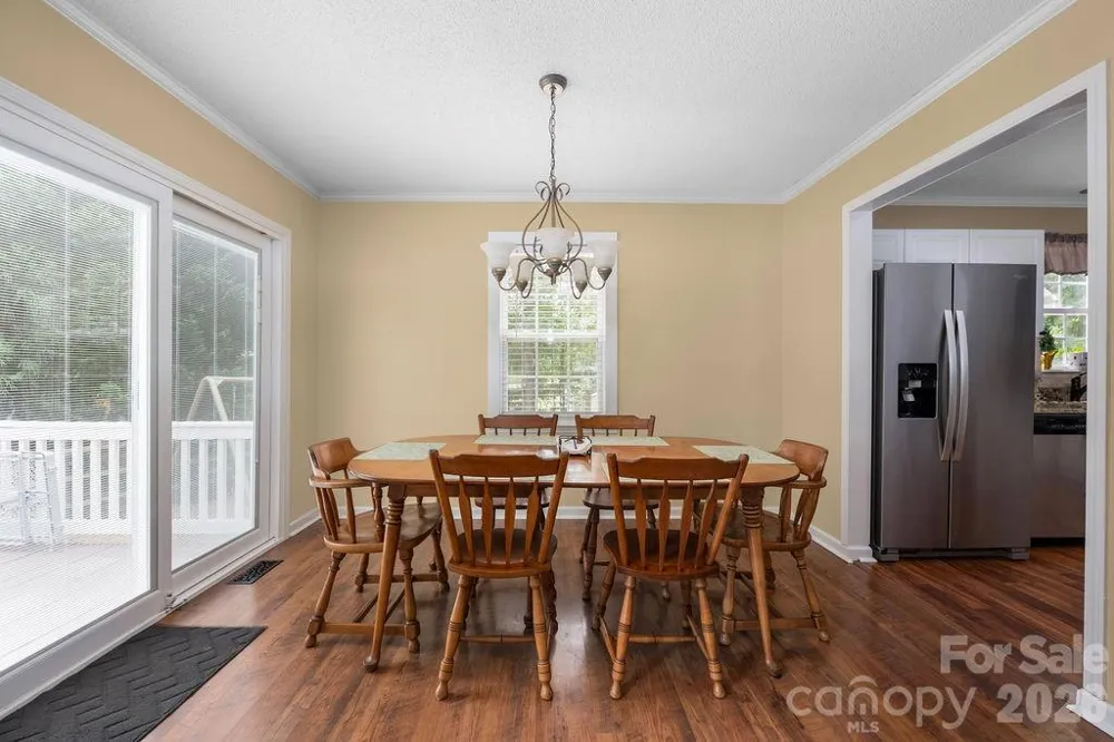 7734 Red Robin Trail Denver, NC 28037