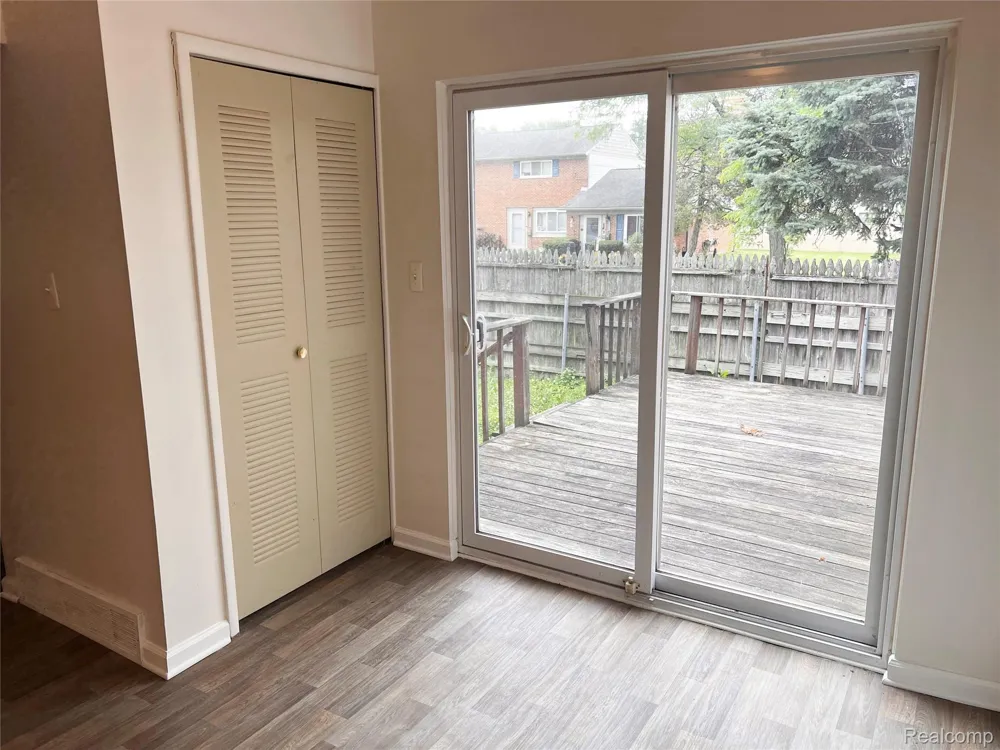 25709 Salem #74 Roseville City, MI 48088