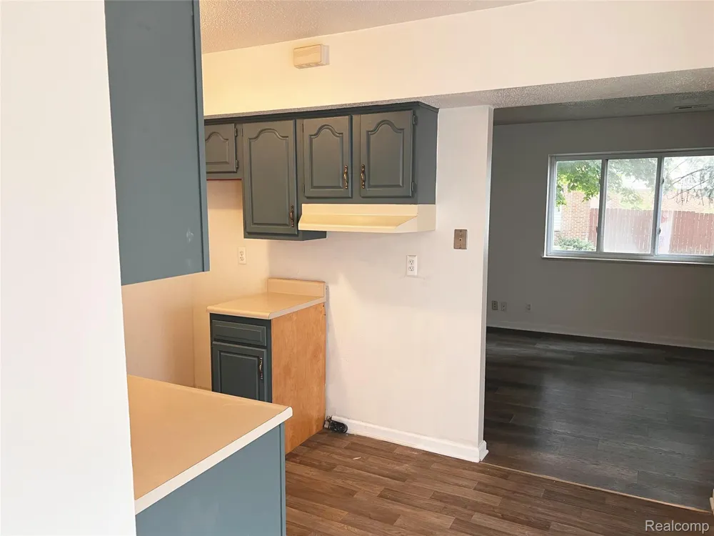 25709 Salem #74 Roseville City, MI 48088