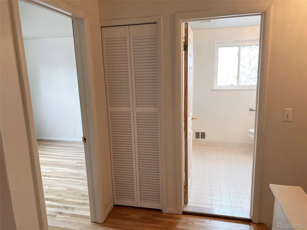 25709 Salem #74 Roseville City, MI 48088