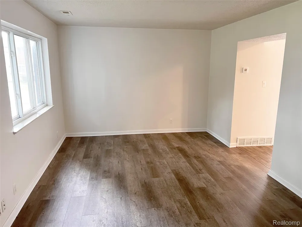 25709 Salem #74 Roseville City, MI 48088