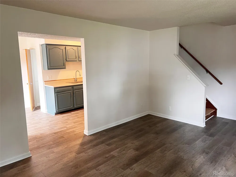 25709 Salem #74 Roseville City, MI 48088