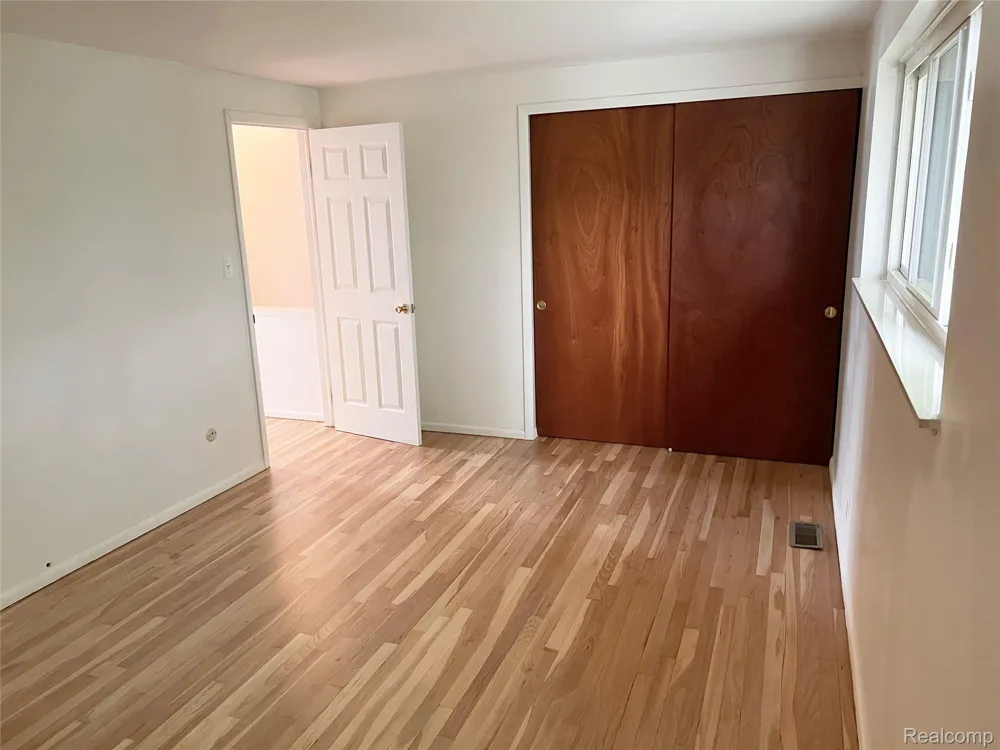 25709 Salem #74 Roseville City, MI 48088
