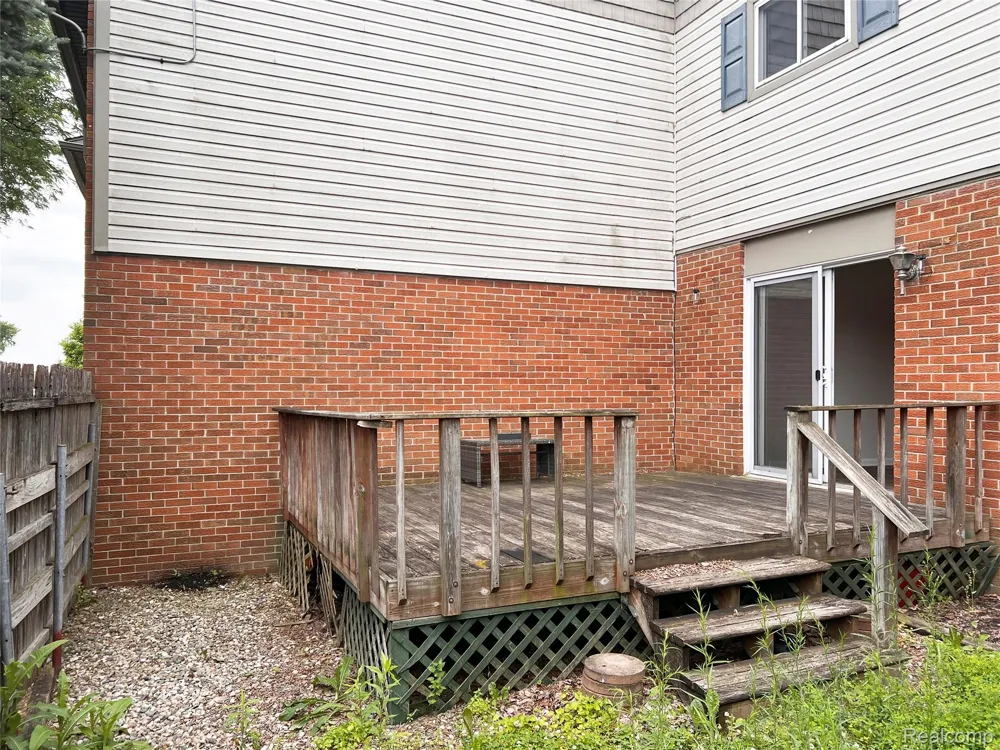 25709 Salem #74 Roseville City, MI 48088