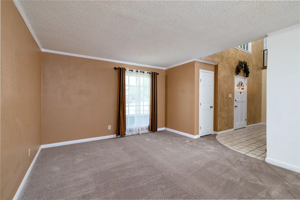 3809 Diamond Loch W North Richland Hills, TX 76180