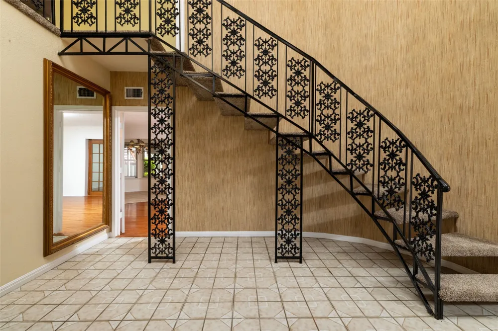 3809 Diamond Loch W North Richland Hills, TX 76180