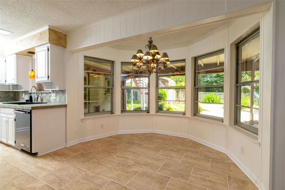 3809 Diamond Loch W North Richland Hills, TX 76180