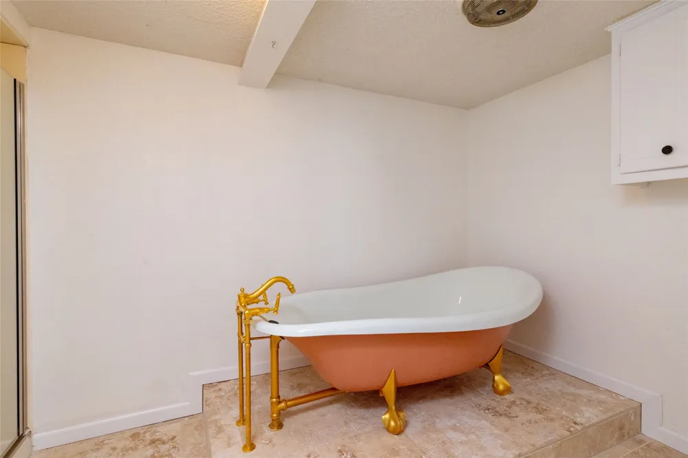 3809 Diamond Loch W North Richland Hills, TX 76180