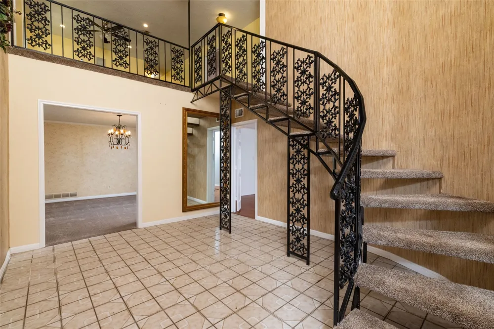 3809 Diamond Loch W North Richland Hills, TX 76180