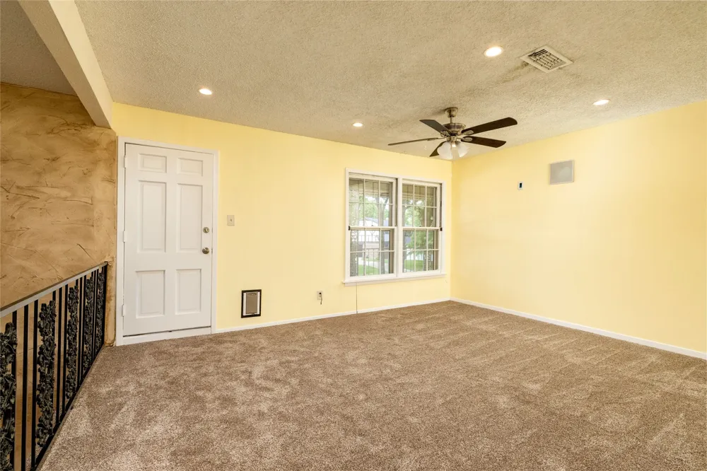 3809 Diamond Loch W North Richland Hills, TX 76180