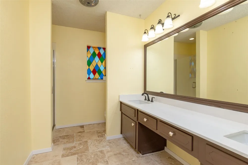 3809 Diamond Loch W North Richland Hills, TX 76180