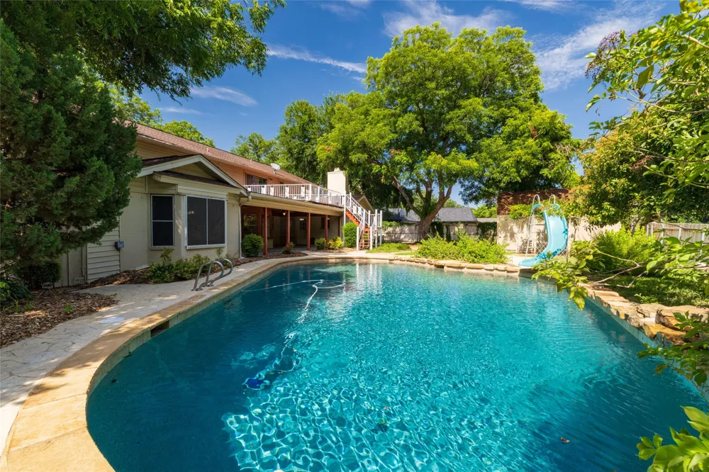 3809 Diamond Loch W North Richland Hills, TX 76180