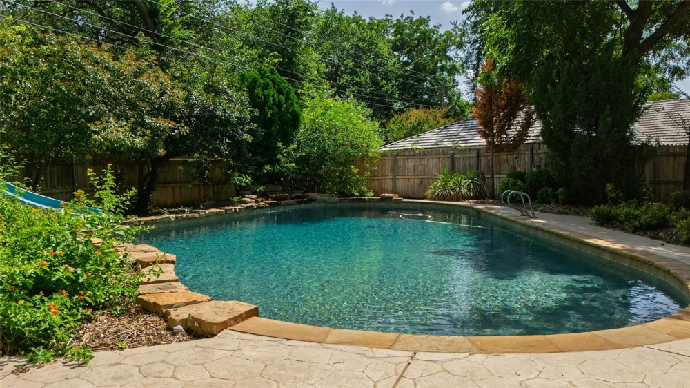 3809 Diamond Loch W North Richland Hills, TX 76180