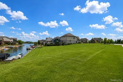 10401 Sandpiper Court