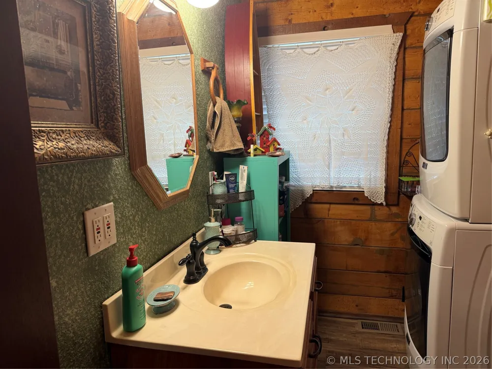 504 Elm Eufaula, OK 74432