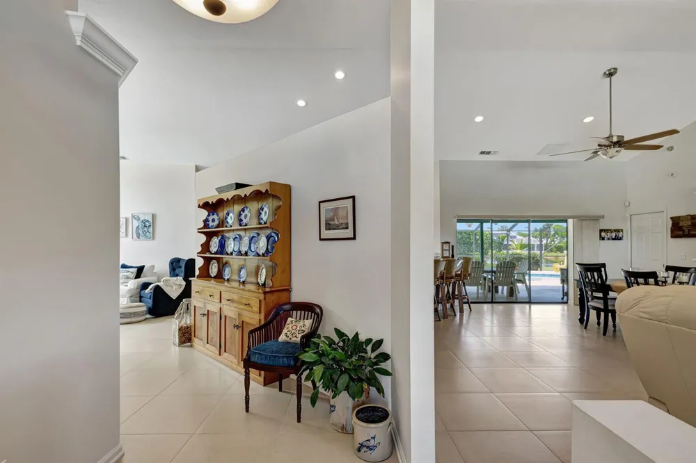 10705 SE Seabreeze Court Hobe Sound, FL 33455