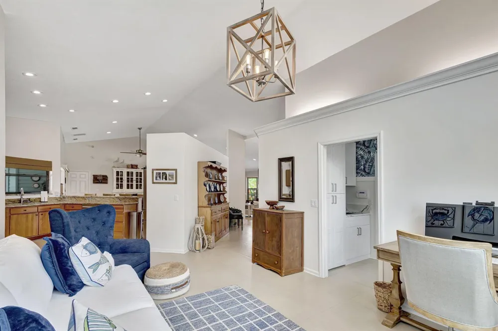 10705 SE Seabreeze Court Hobe Sound, FL 33455
