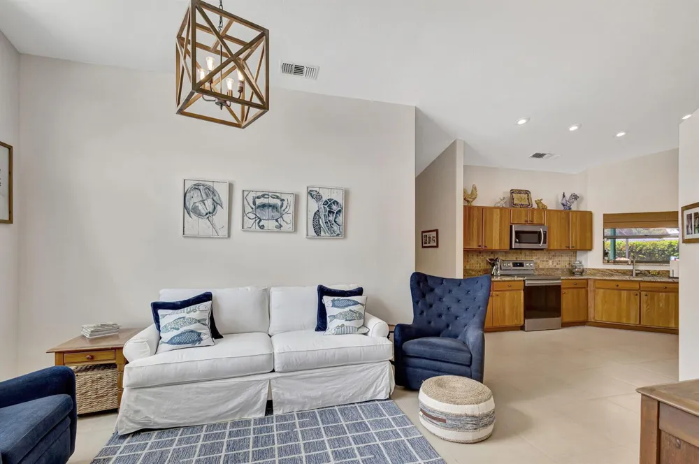 10705 SE Seabreeze Court Hobe Sound, FL 33455