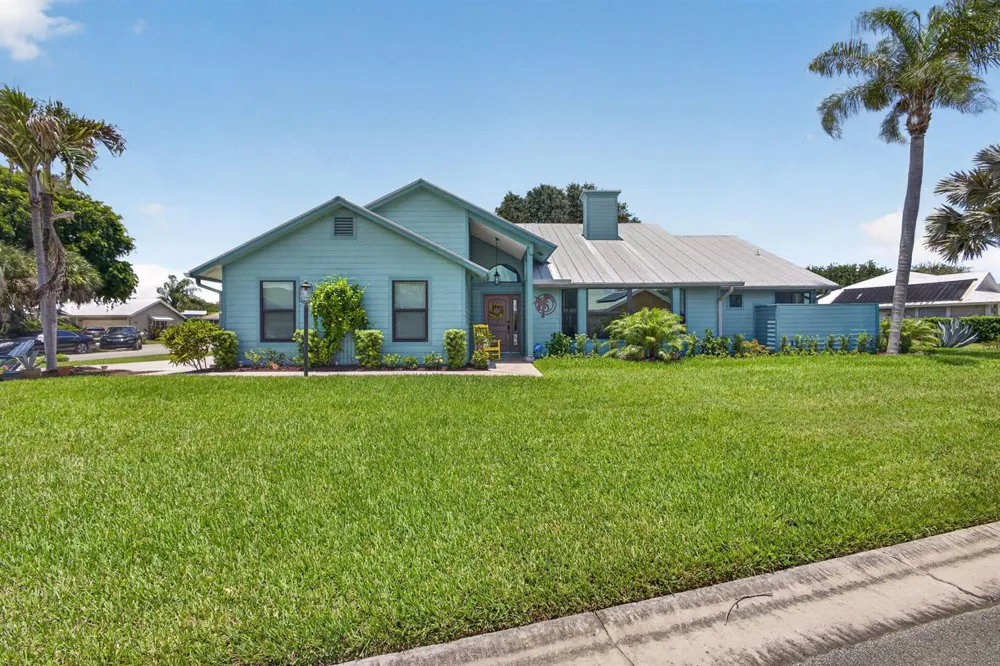 10705 SE Seabreeze Court Hobe Sound, FL 33455