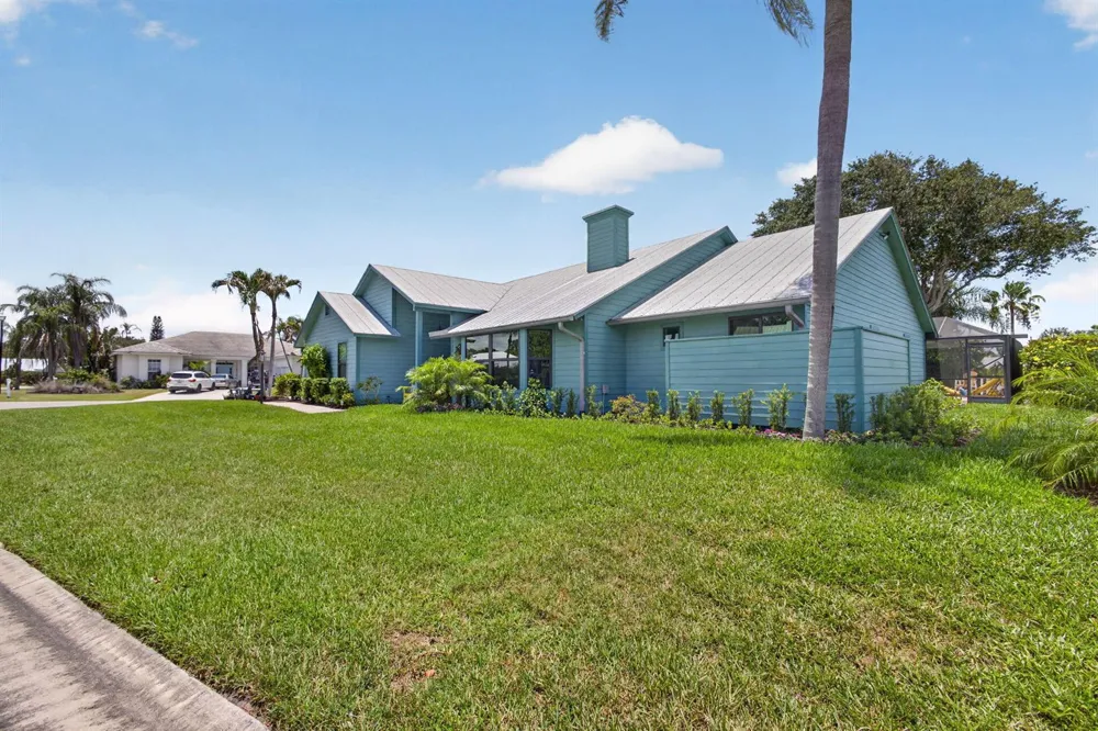10705 SE Seabreeze Court Hobe Sound, FL 33455