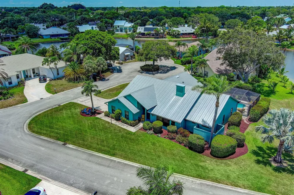 10705 SE Seabreeze Court Hobe Sound, FL 33455
