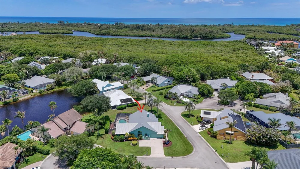 10705 SE Seabreeze Court Hobe Sound, FL 33455