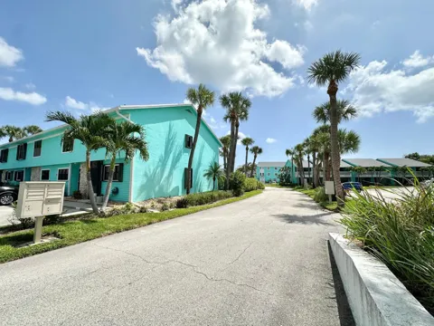 13509 S Indian River Drive #406