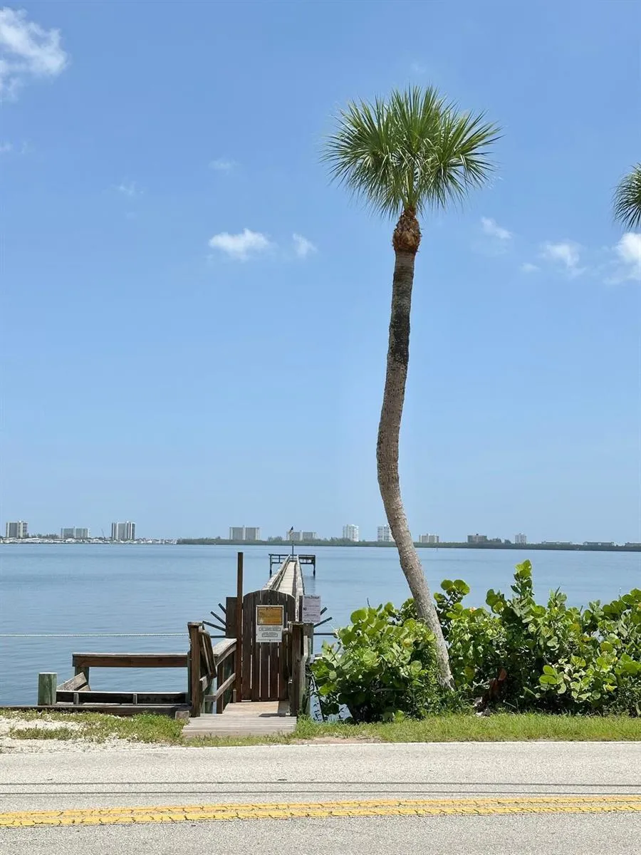 13509 S Indian River Drive #406 Jensen Beach, FL 34957