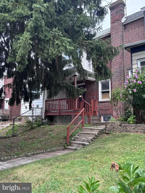332 W 15TH STREET