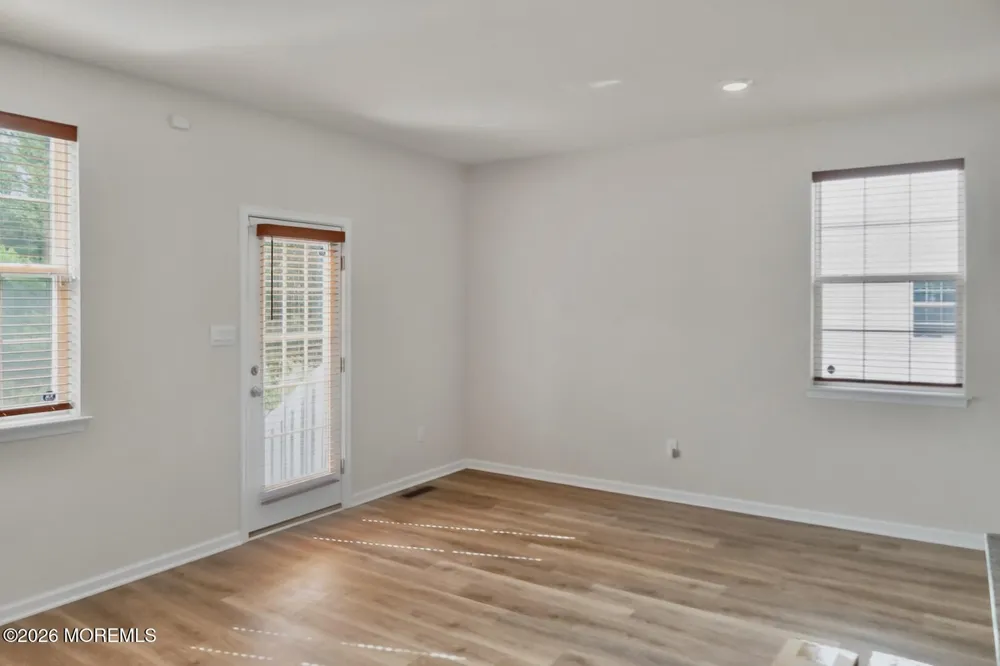 1214 Peterson Way Abescon, NJ 08201