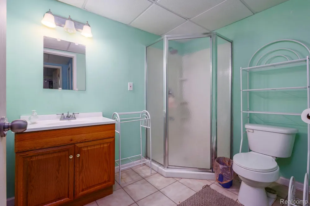 461 Tanner Drive Troy City, MI 48085