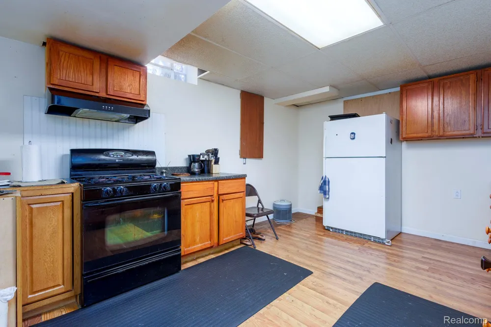 461 Tanner Drive Troy City, MI 48085