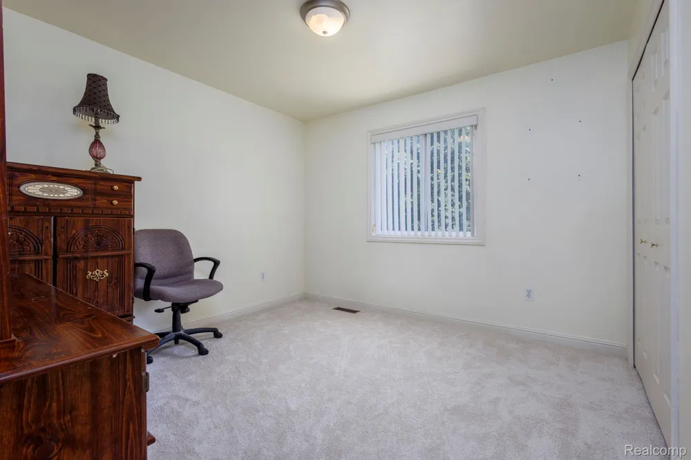461 Tanner Drive Troy City, MI 48085