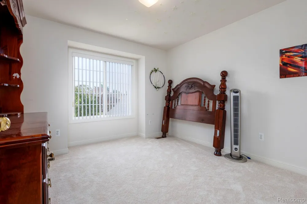 461 Tanner Drive Troy City, MI 48085