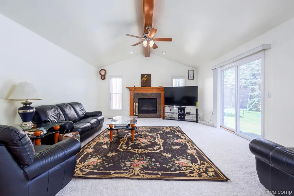 461 Tanner Drive Troy City, MI 48085