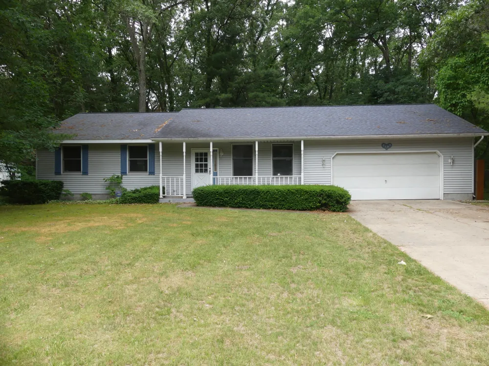 2157 Deerwood Drive Muskegon Charter Township, MI 49457