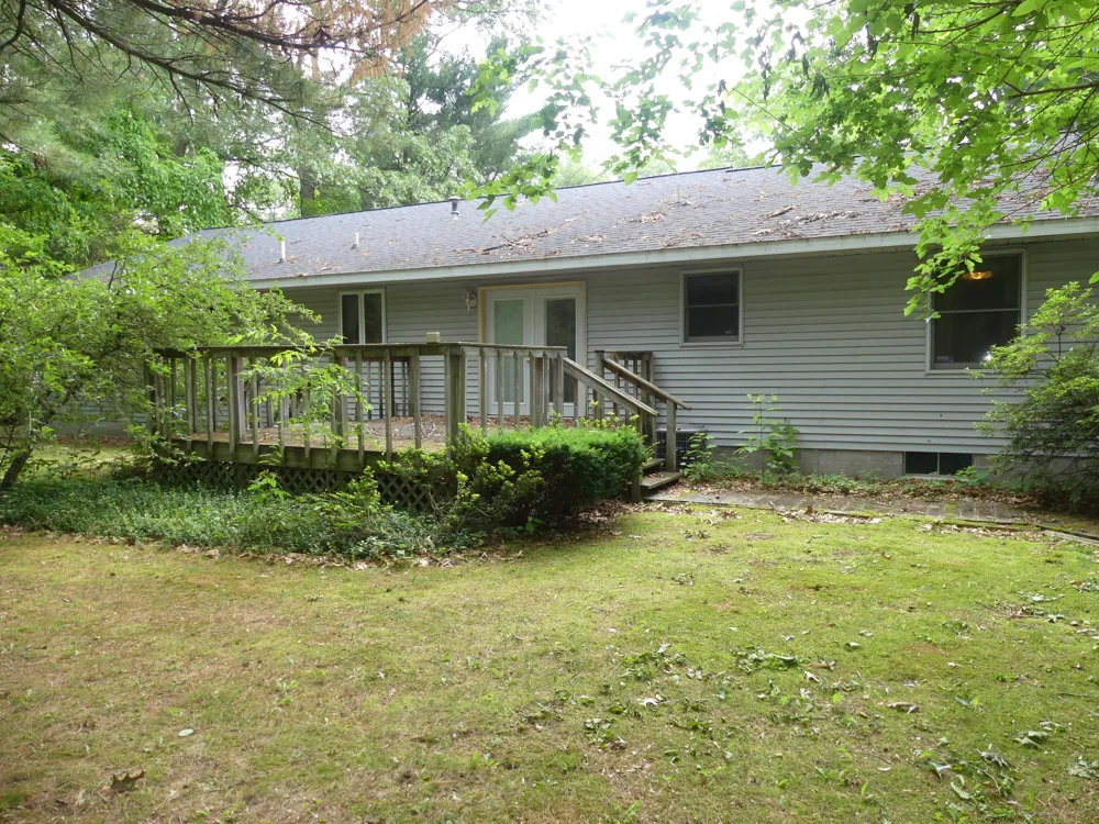 2157 Deerwood Drive Muskegon Charter Township, MI 49457