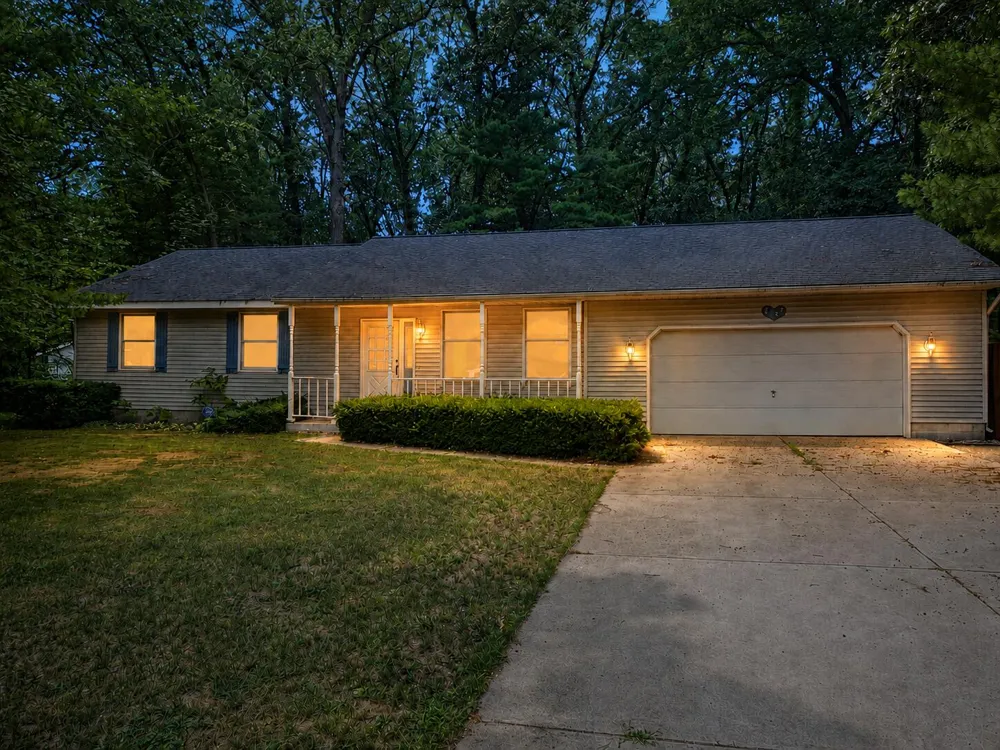 2157 Deerwood Drive Muskegon Charter Township, MI 49457