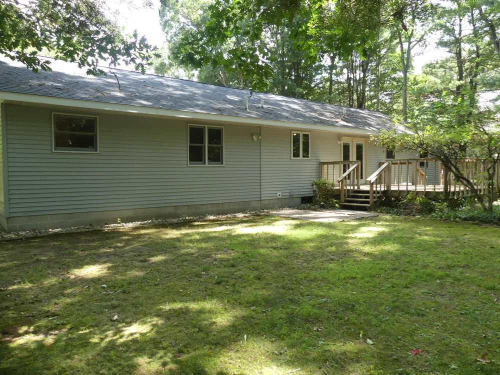 2157 Deerwood Drive Muskegon Charter Township, MI 49457