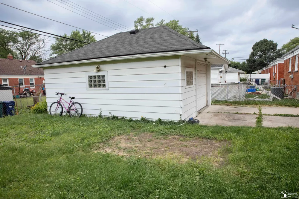 735 Detroit Avenue Lincoln Park City, MI 48146