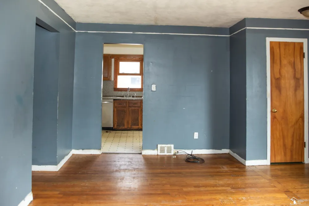 735 Detroit Avenue Lincoln Park City, MI 48146