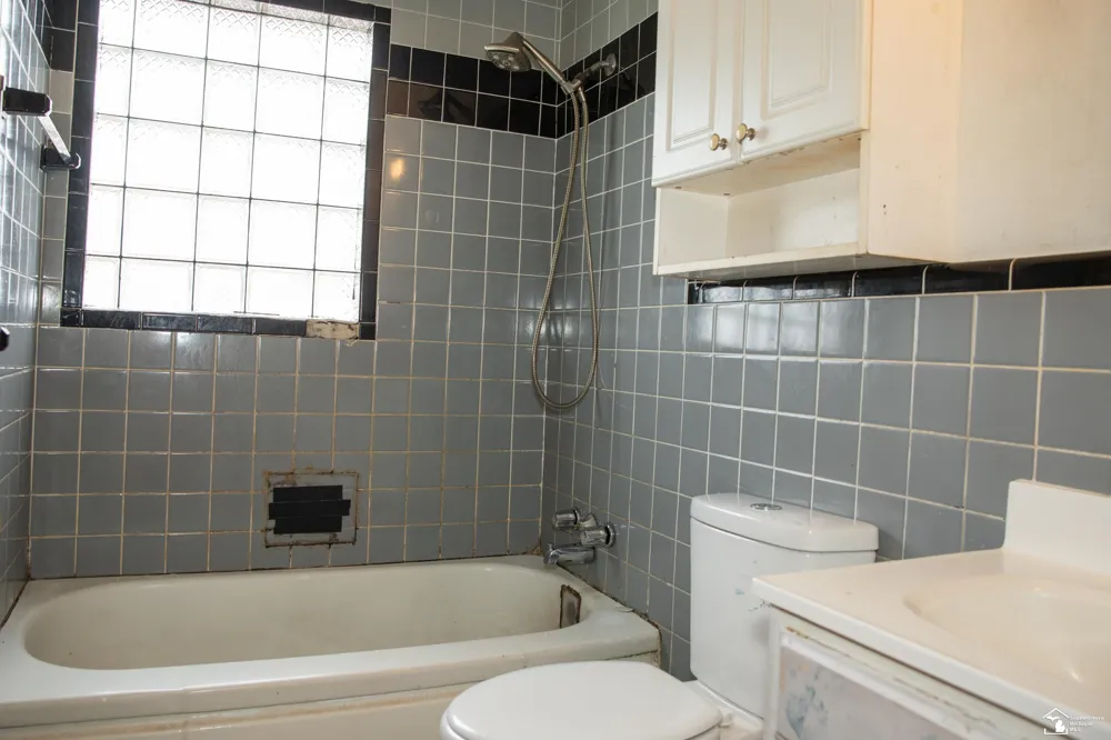 735 Detroit Avenue Lincoln Park City, MI 48146