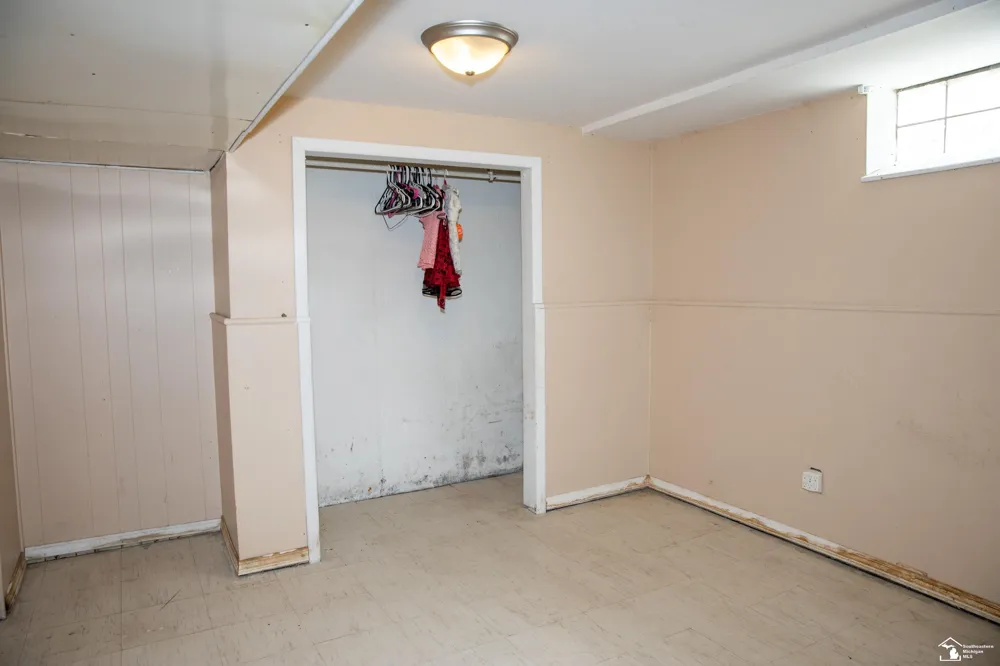 735 Detroit Avenue Lincoln Park City, MI 48146