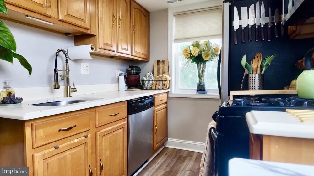 912 BARNABY STREET SE #302 Washington, DC 20032